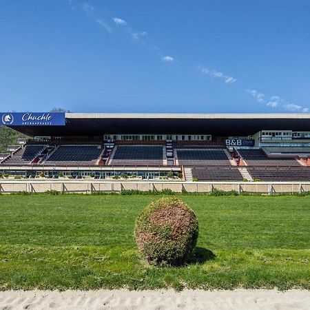 B&B Chuchle Arena Praha Exteriör bild